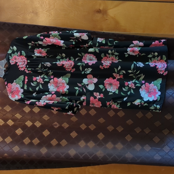 Forever 21 Beach Kimono - Picture 4 of 6